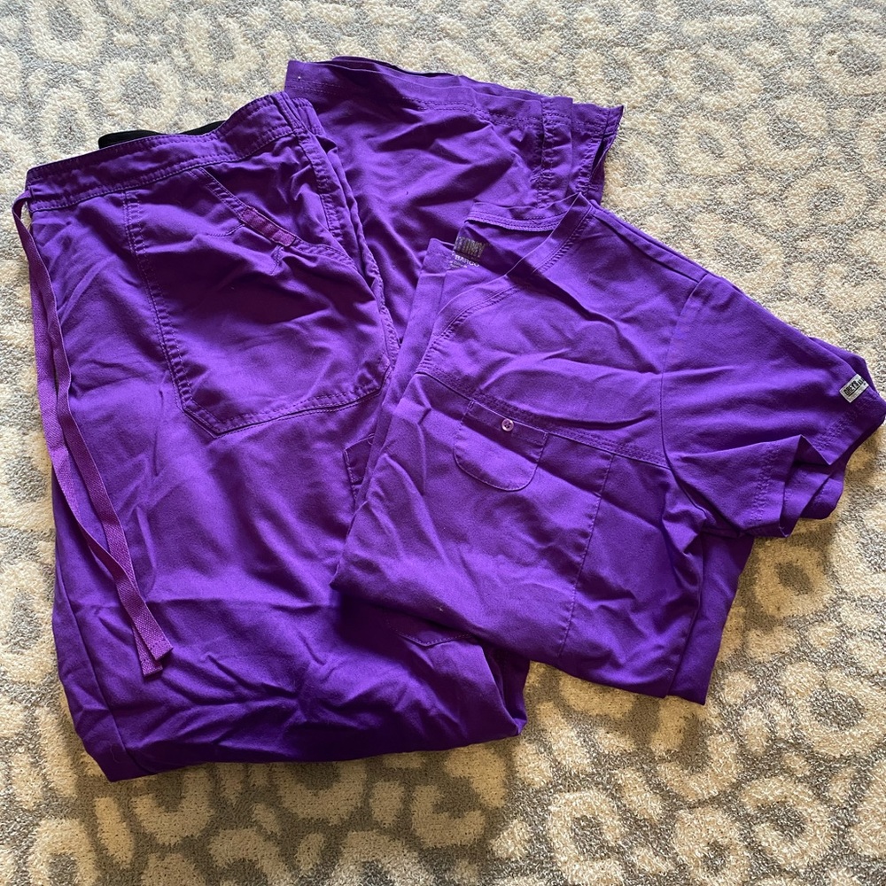 Greys Anatomy Scrubs 💜